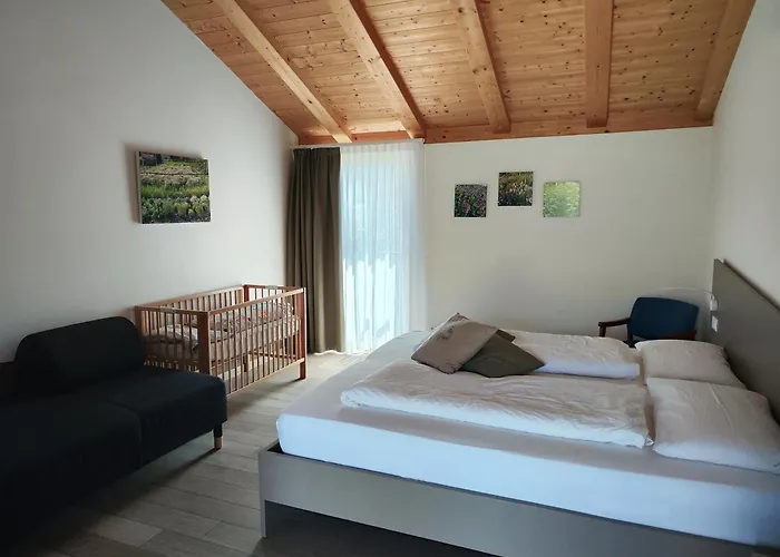 8 Grappoli Agritur בית חווה *